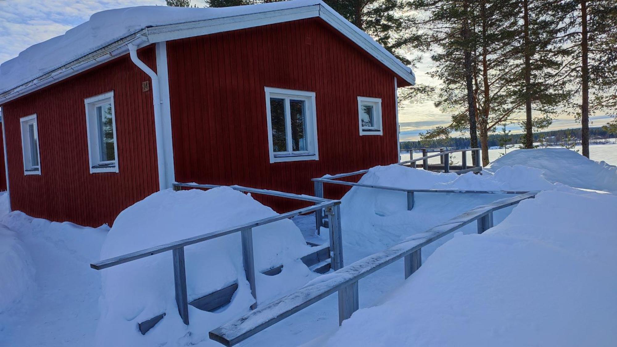 Fritidshus - Cottage - Holiday House - Soluppgang Blattniksele Exterior foto